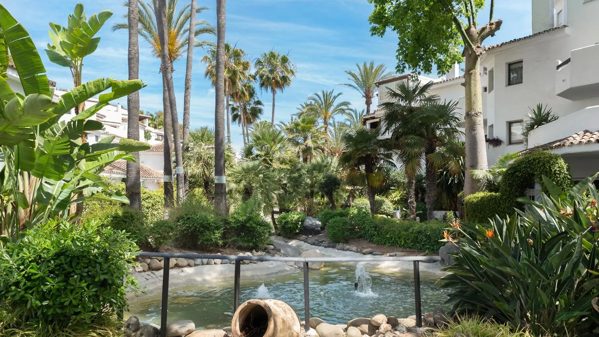 Apto. Residencial En Marbella Golden Beach Apartment