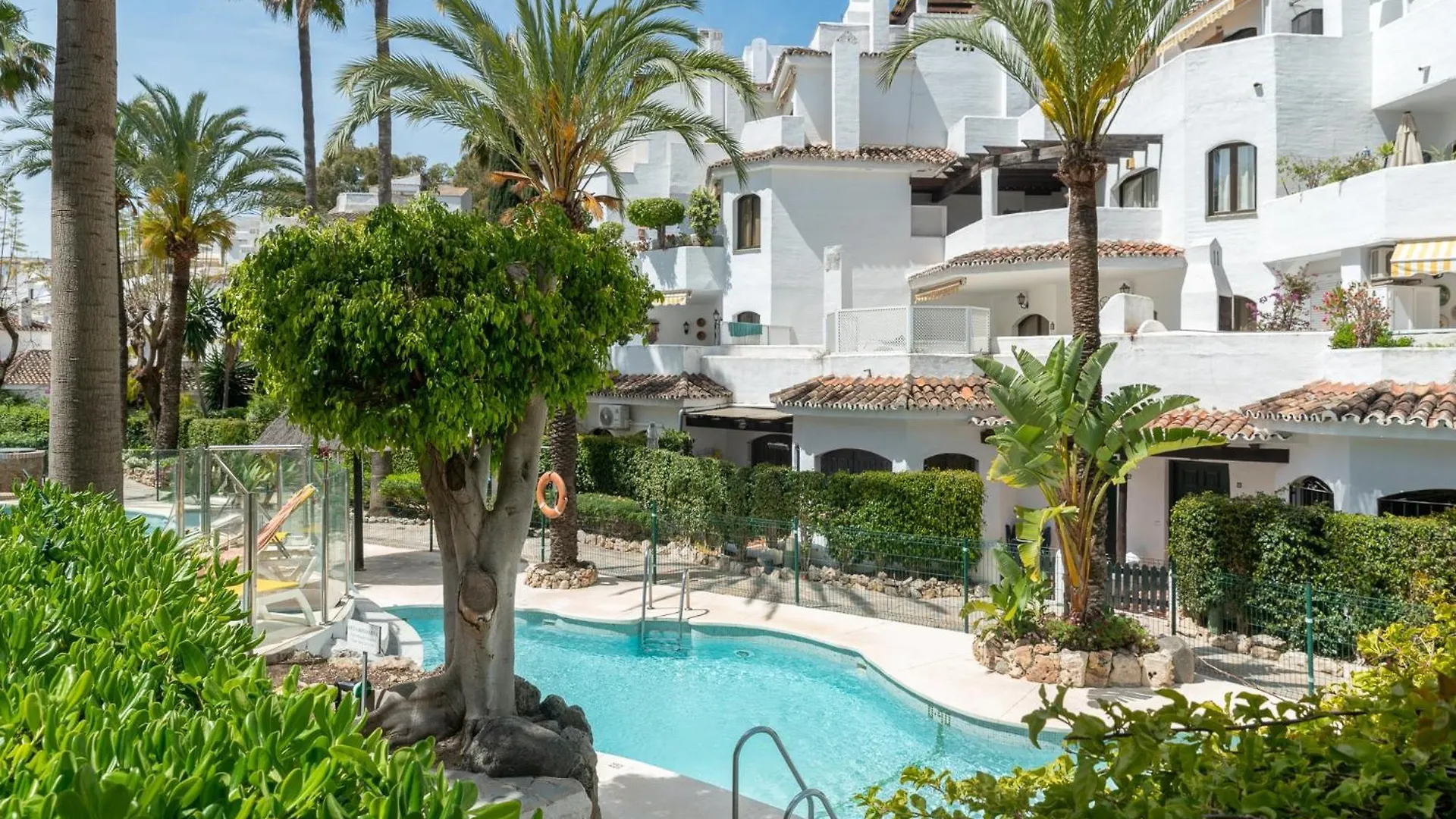 Apto. Residencial En Marbella Golden Beach Spain